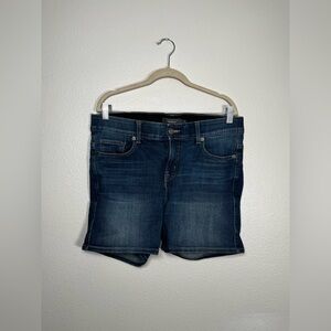 Torrid classic Denim Shorts size 12